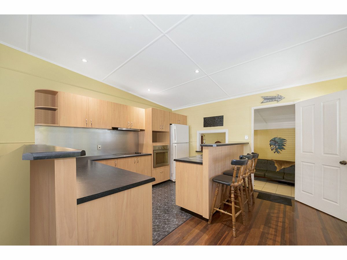 265 Corcoran, Currajong QLD 4812, Image 2