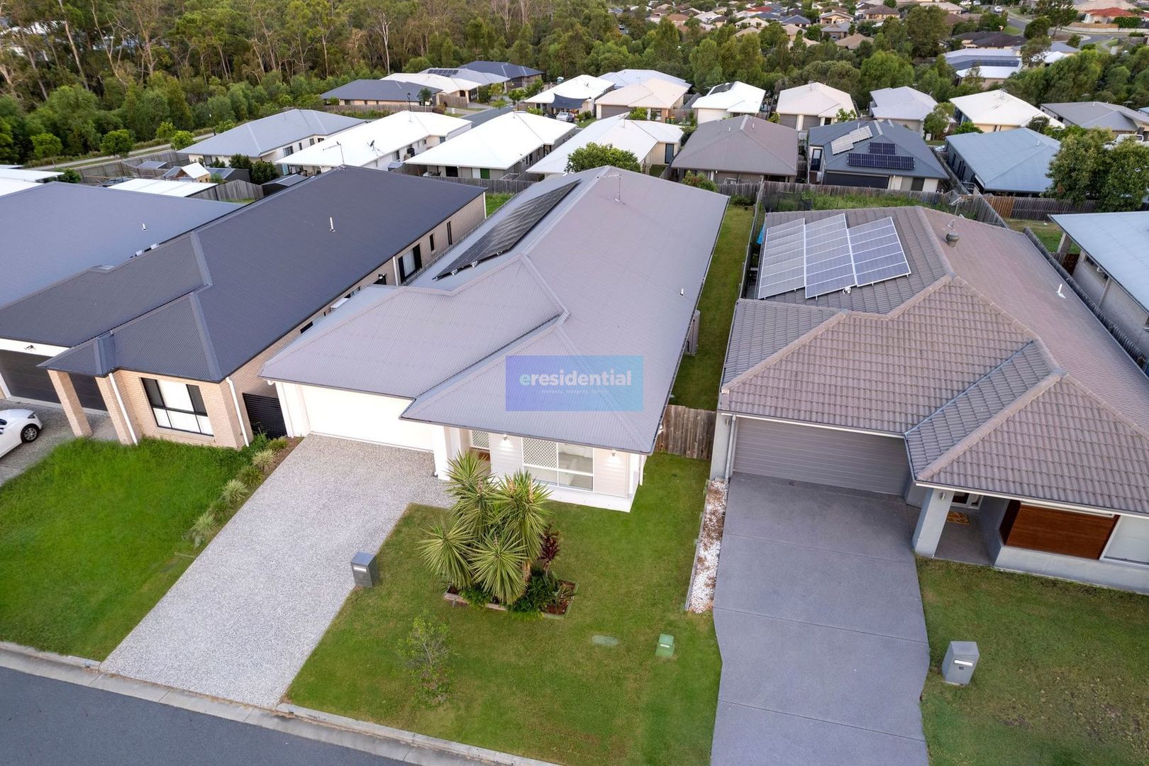 8 Vargon Circuit, Holmview QLD 4207, Image 2