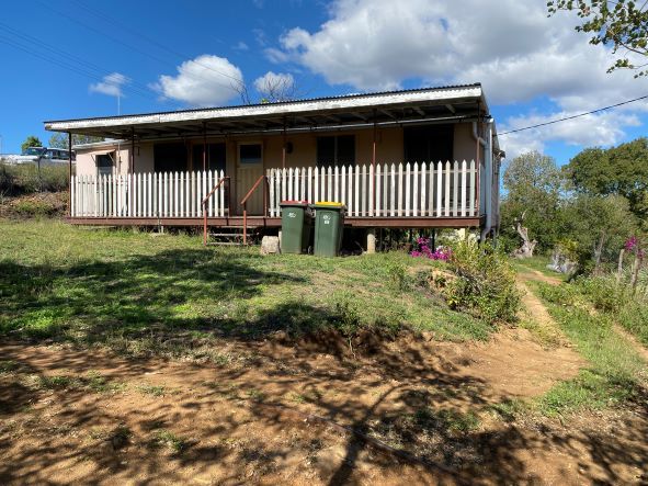 3 bedrooms House in 64 Dee street MOUNT MORGAN QLD, 4714