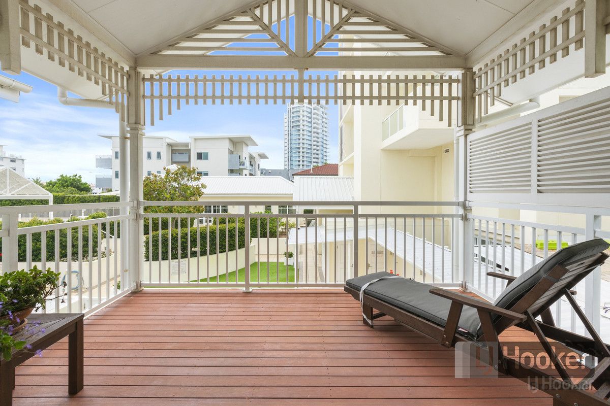 1/212-214 Marine Parade, Labrador QLD 4215, Image 2