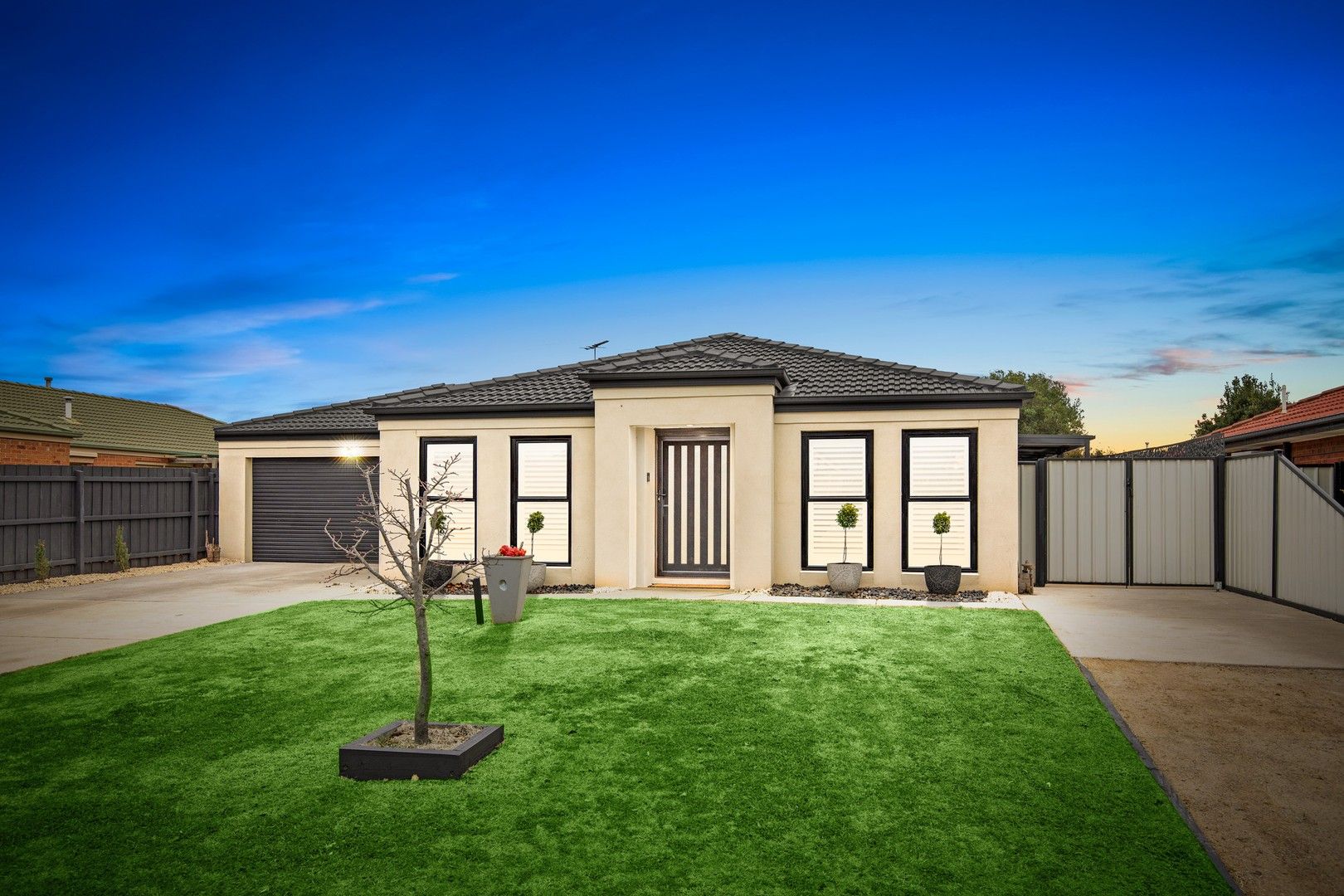 4 bedrooms House in 6 Yankos Drive WERRIBEE VIC, 3030
