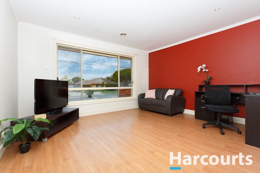 19 Third Avenue, Dandenong North VIC 3175, Image 2