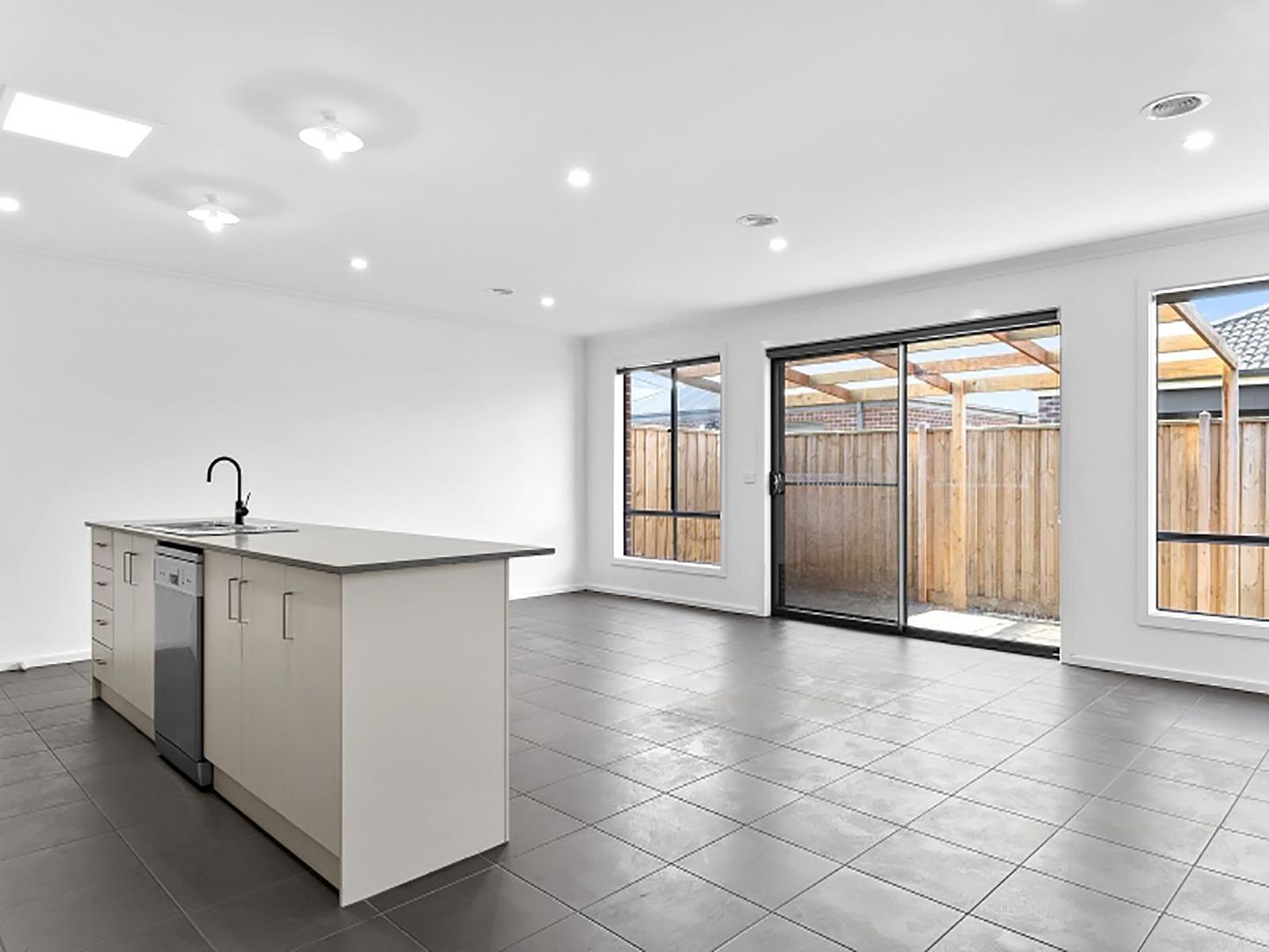55 Everton Crescent, Charlemont VIC 3217 - House For Rent ...