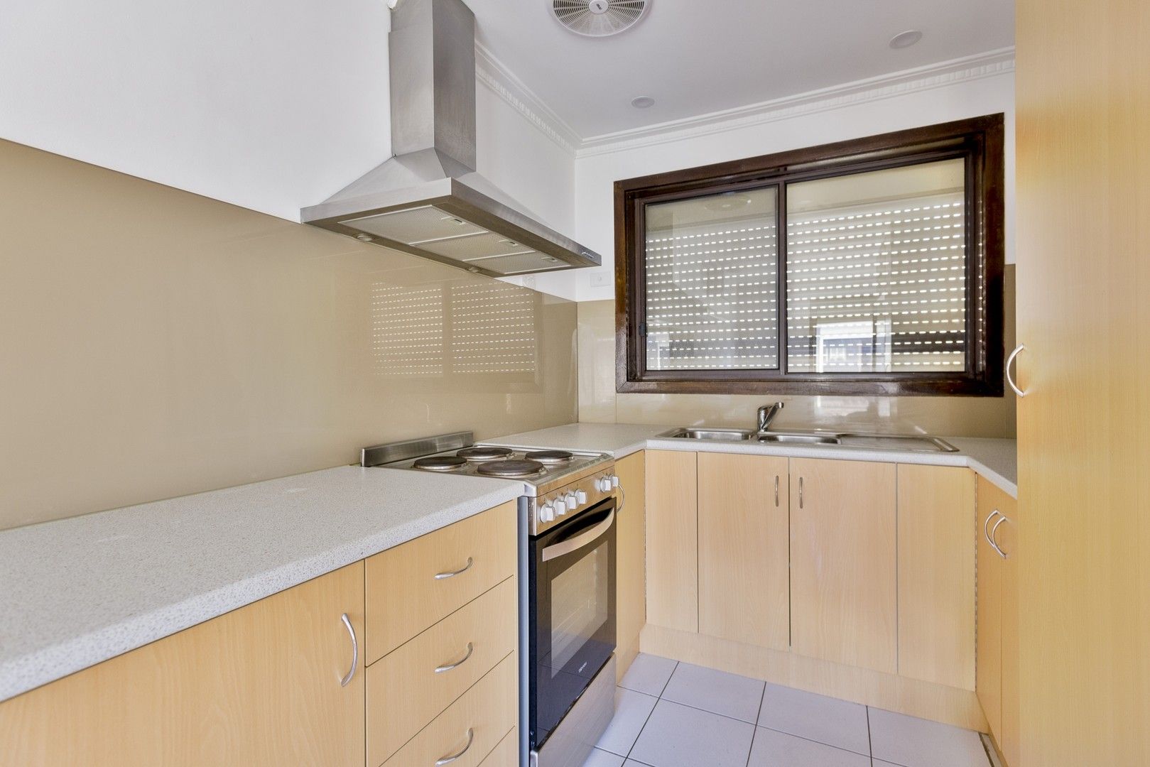 2 bedrooms Apartment / Unit / Flat in 1/21 Middle Road MARIBYRNONG VIC, 3032