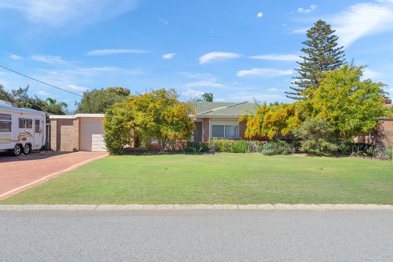 3 Thetis Place Cooloongup WA 6168 Domain