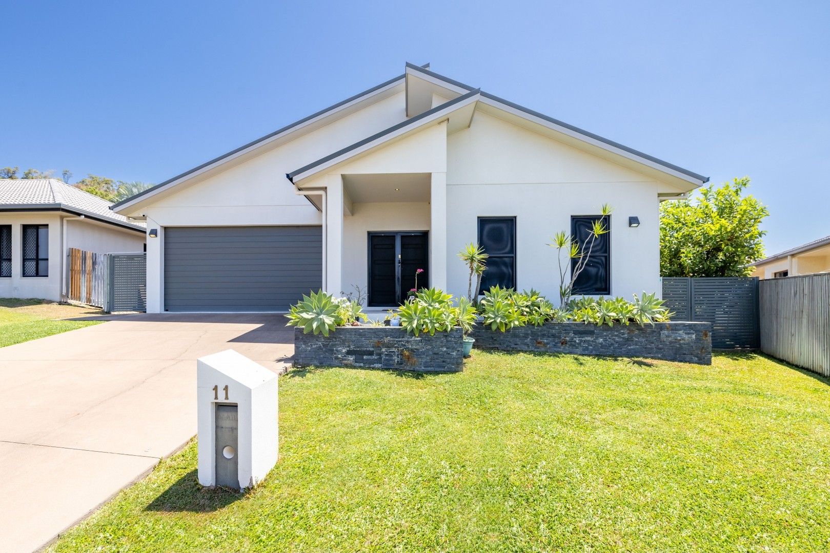 4 bedrooms House in 11 Coorabin Avenue DOUGLAS QLD, 4814