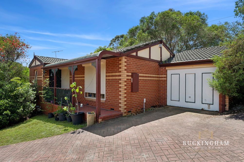 3 bedrooms Apartment / Unit / Flat in 3/3 Station Road MONTMORENCY VIC, 3094