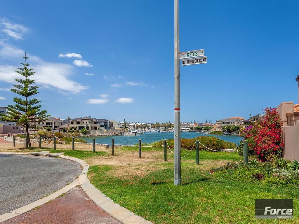 5/8 Keys Close, Mindarie WA 6030 Domain