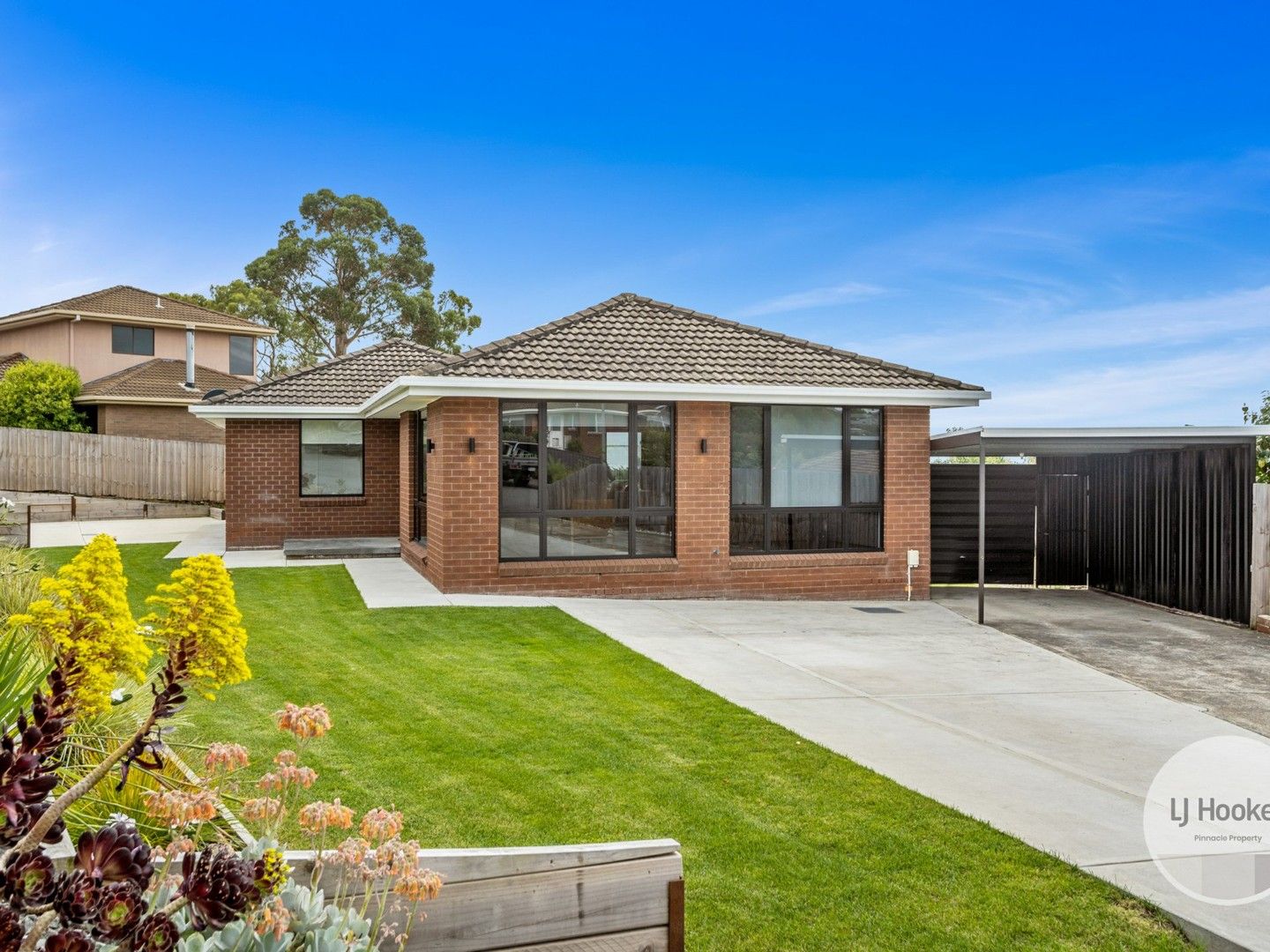 3 bedrooms House in 3 Chateau Place BLACKMANS BAY TAS, 7052