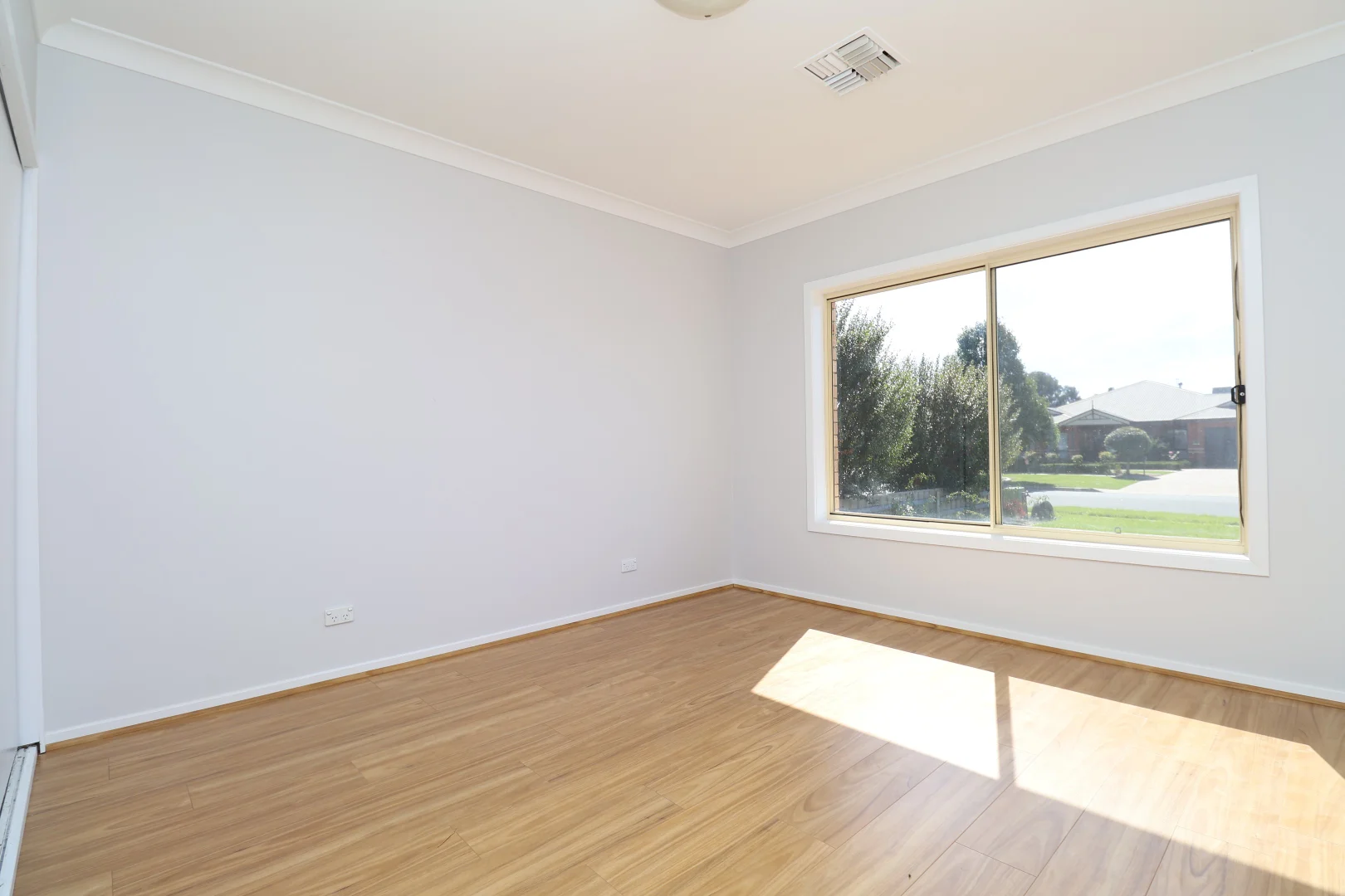 Additional image 6 of 70 Jack Avenue, Mount Austin NSW 2650