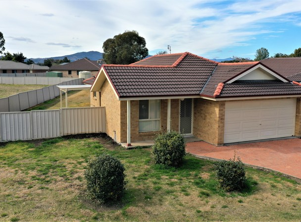 11B Green Crescent, Quirindi NSW 2343