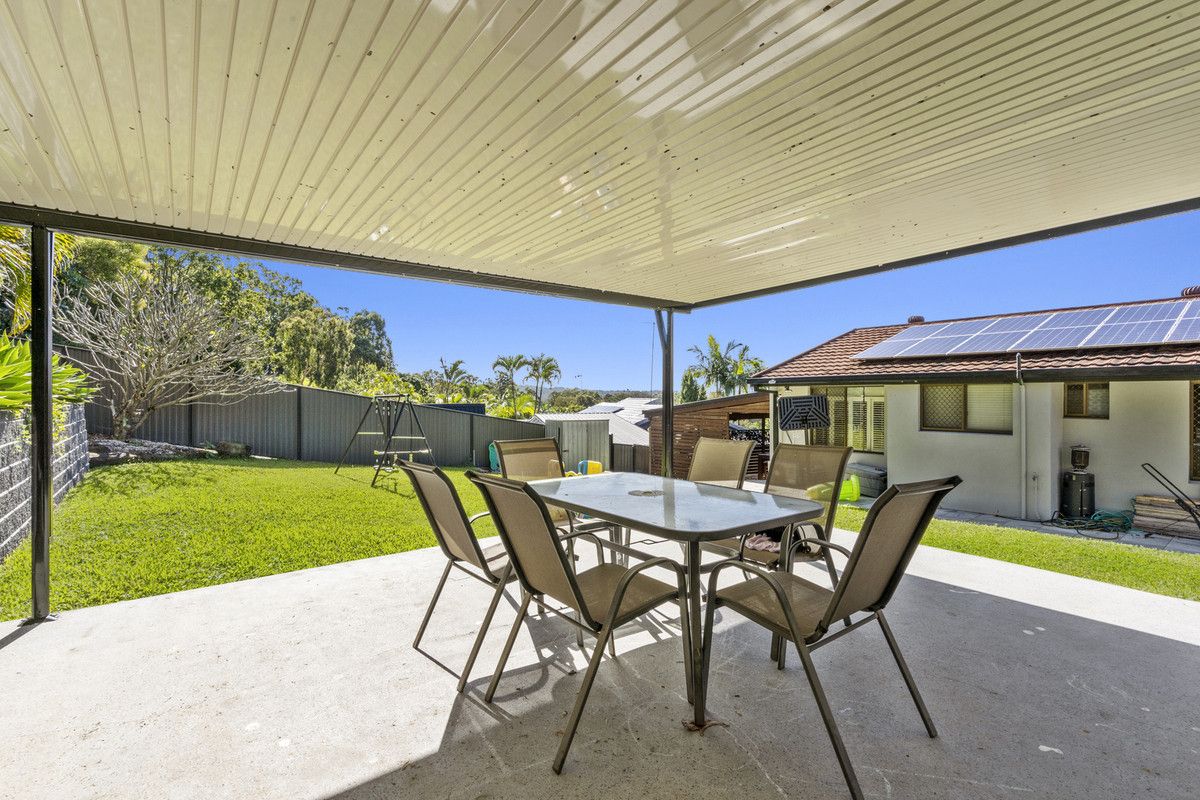 53 Balfour Crescent, Highland Park QLD 4211, Image 2