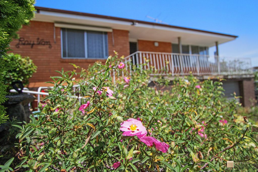 4 Corin Place, Crestwood NSW 2620, Image 1