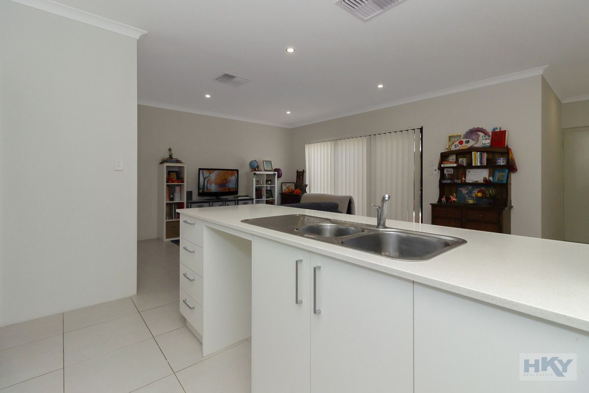 3 bedrooms Apartment / Unit / Flat in 15/10 Cordovan Parkway AVELEY WA, 6069