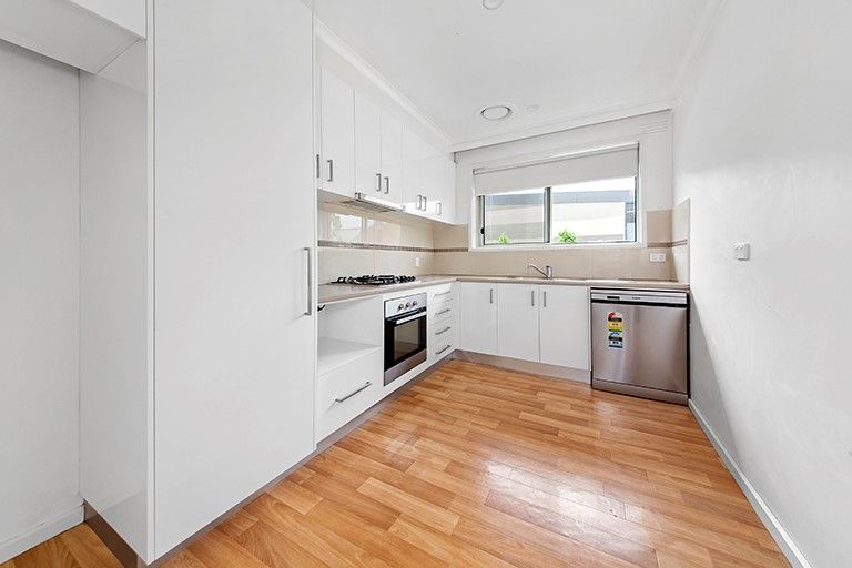 2 bedrooms Apartment / Unit / Flat in 7/19 Wattle Avenue GLEN HUNTLY VIC, 3163