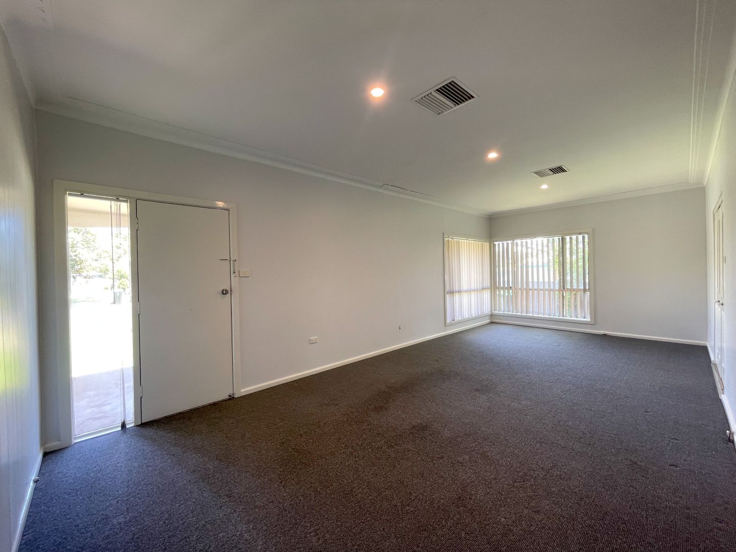 27 Gloucester Street, Forbes NSW 2871, Image 1