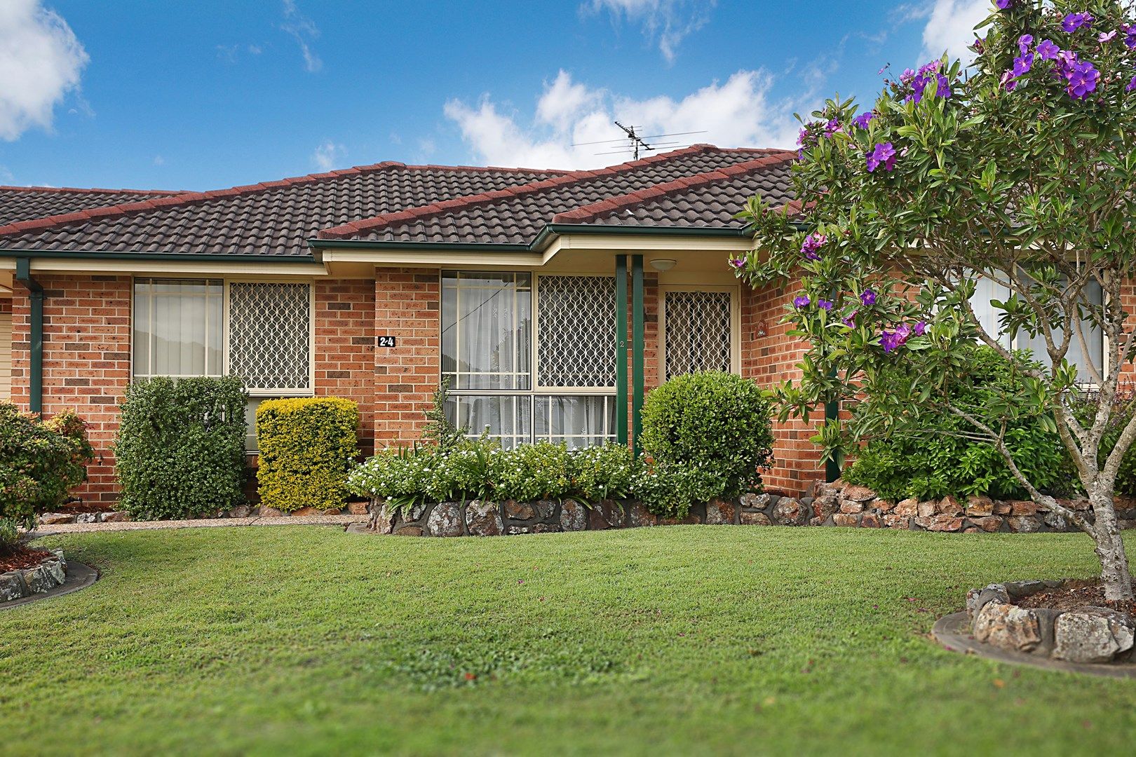 2/4 Yorston Street, Warners Bay NSW 2282, Image 0