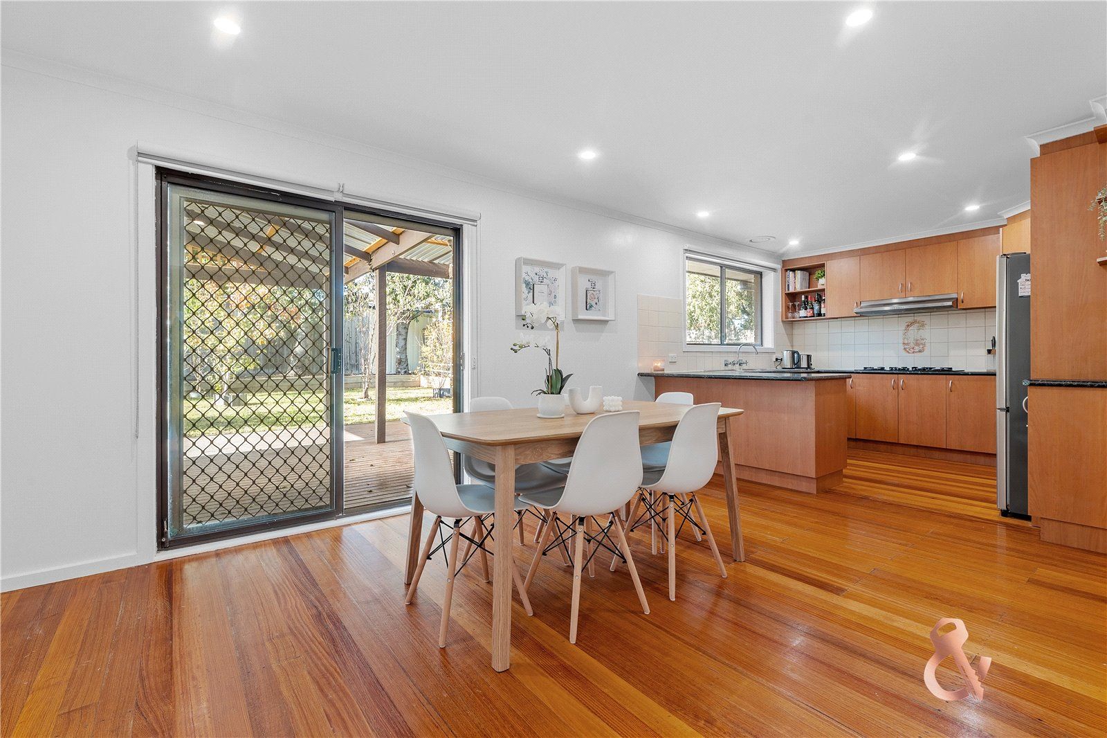 12 Cuthbert Drive, Mill Park VIC 3082 House For Rent 475 Domain