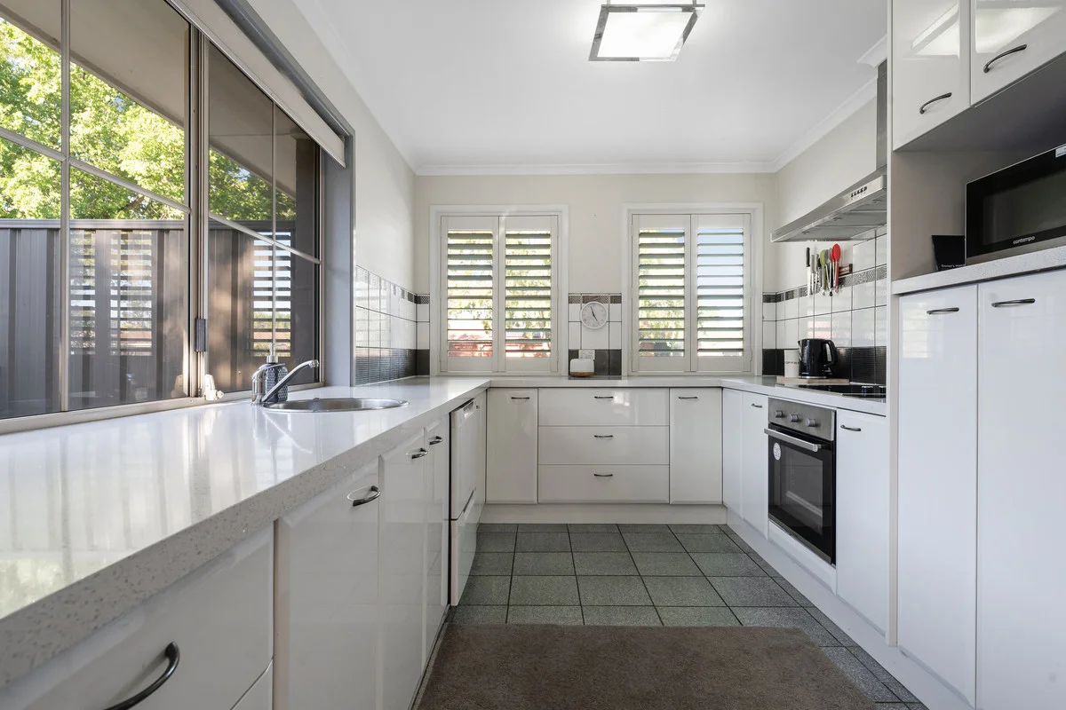 Additional image 8 of 2/2 Saville Avenue, Lavington NSW 2641