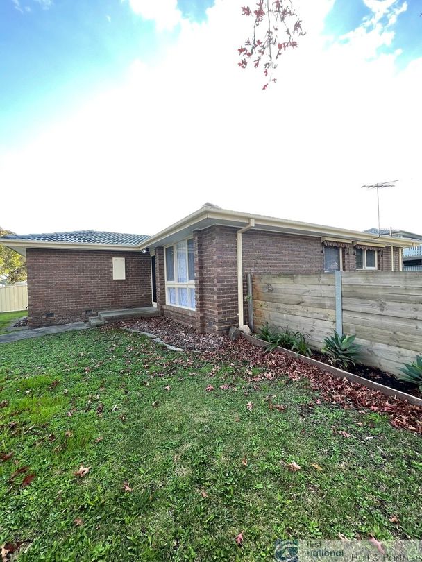 1 Oaktree Drive, Hampton Park VIC 3976 House For Rent Domain