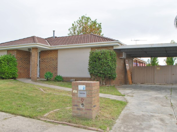 9 Heather Court, Hampton Park VIC 3976