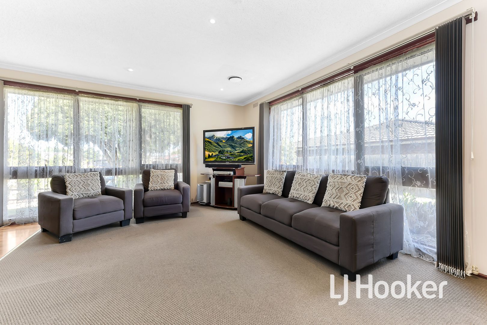 7 Wycombe Rise, Hampton Park VIC 3976, Image 2