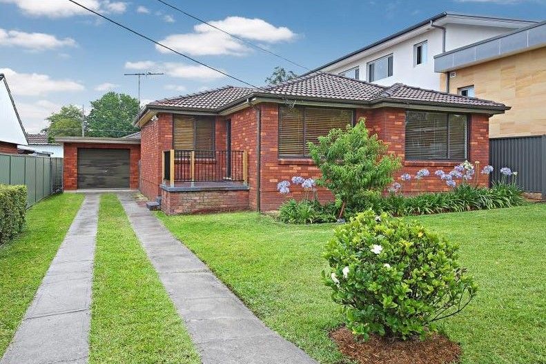 3 bedrooms House in 40 Kathleen Parade PICNIC POINT NSW, 2213