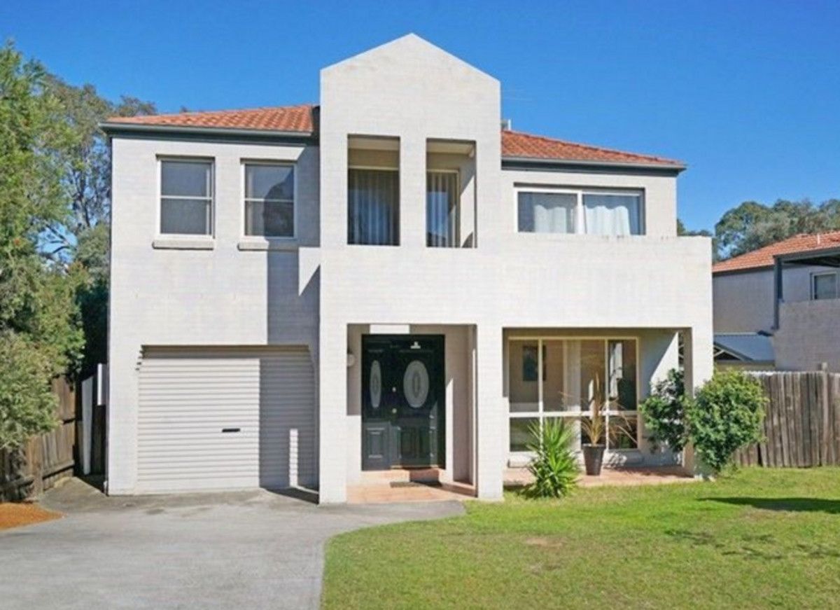 4 bedrooms House in 3 Pickets Place CURRANS HILL NSW, 2567