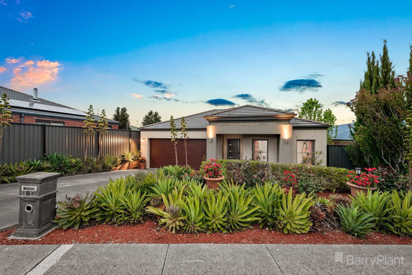 3 bedrooms House in 100 Leigh Drive PAKENHAM VIC, 3810