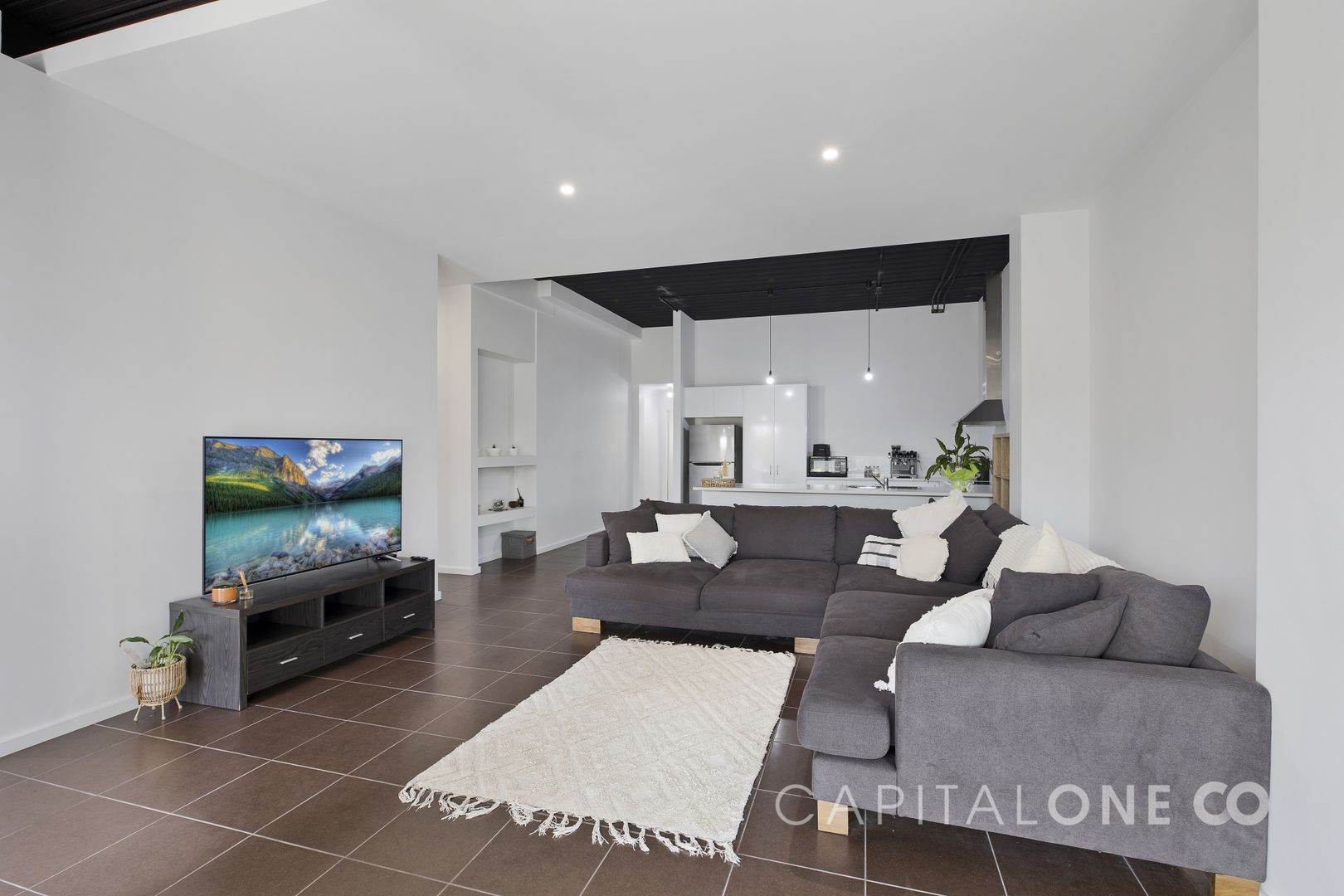 4/2A Nicole Close, Watanobbi NSW 2259, Image 2