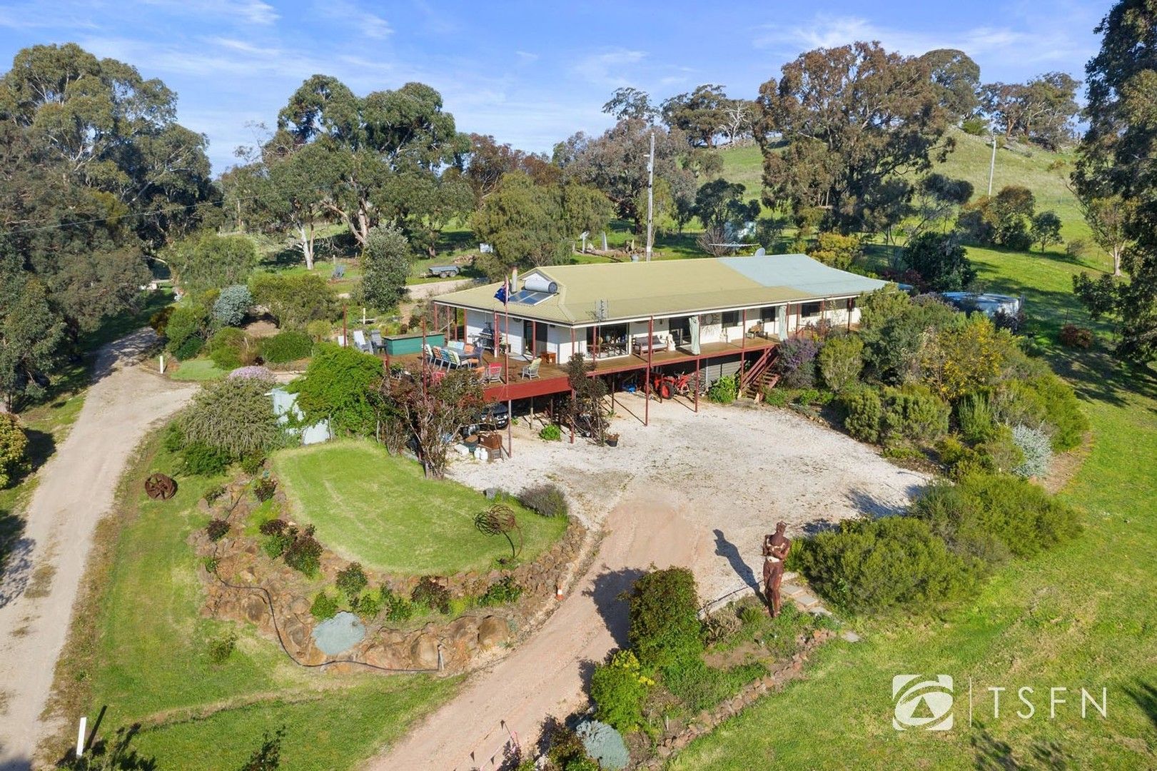 4 bedrooms House in 21 Cuvier Street MIA MIA VIC, 3444