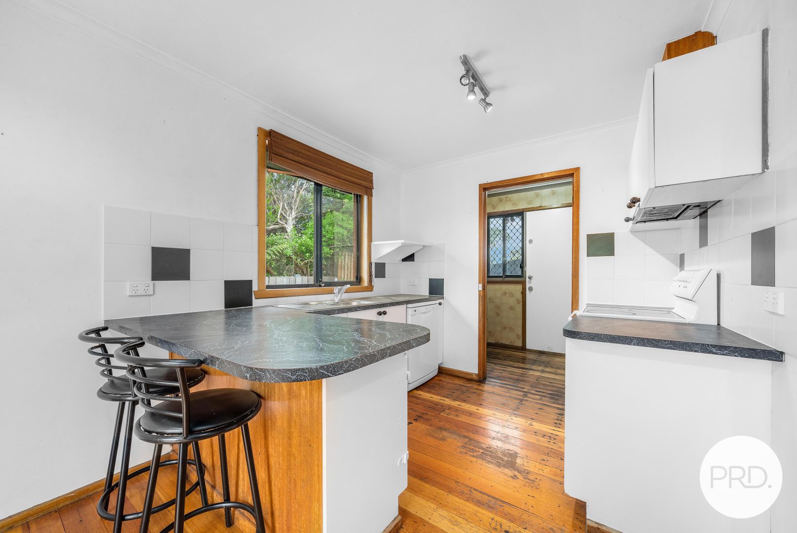 98 Duntroon Drive, Rokeby TAS 7019, Image 2