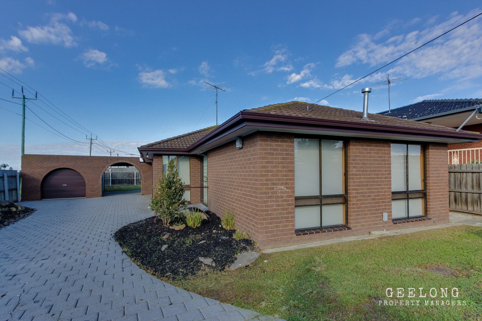 3 bedrooms House in 12 Ashleigh Cres BELL PARK VIC, 3215