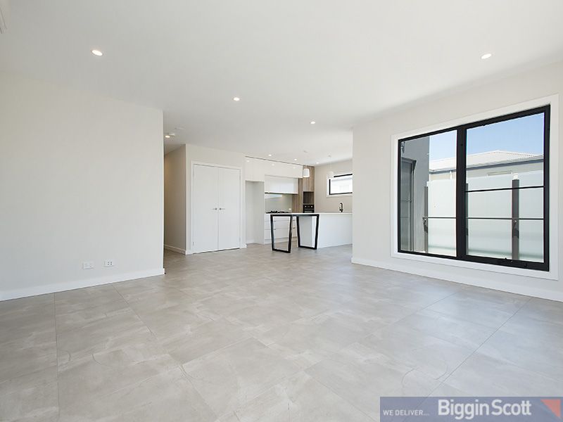 3/12 Ross Street, Aspendale VIC 3195, Image 2