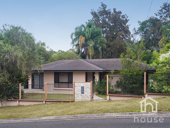 4 Gosford Court, Rochedale South QLD 4123