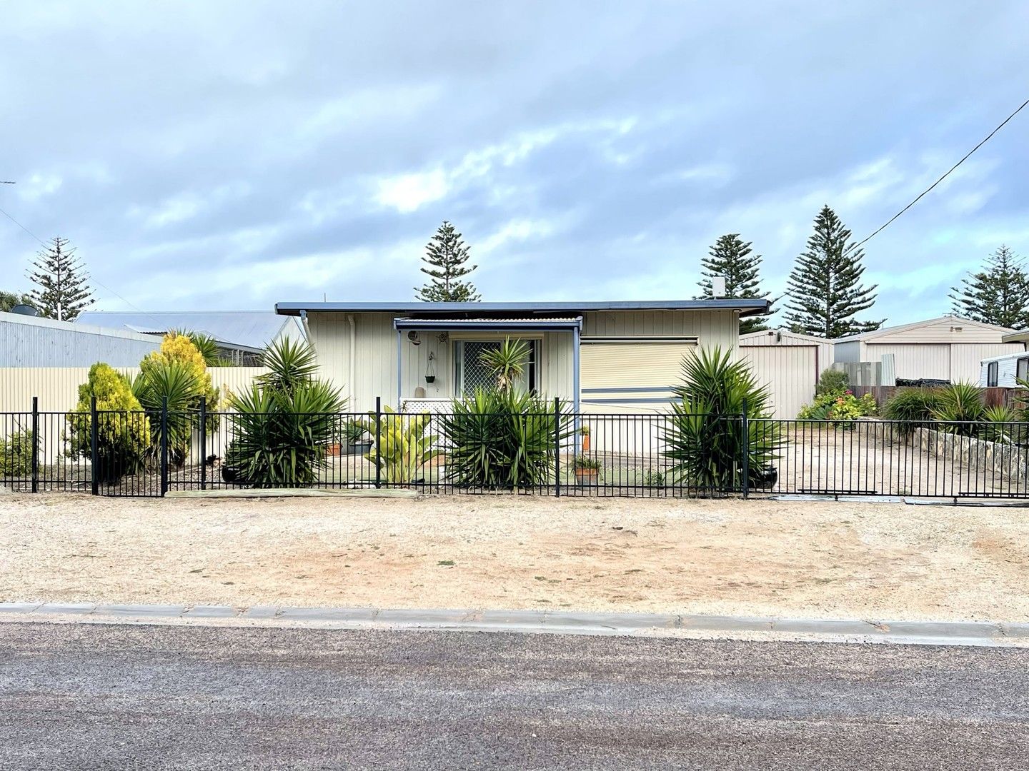 17 Hunt Street, Smoky Bay SA 5680, Image 0