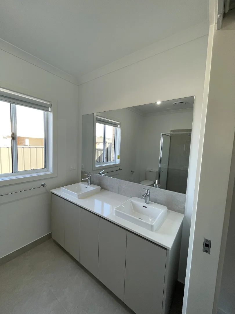 Additional image 3 of 11 Correa Street, Yarrawonga VIC 3730