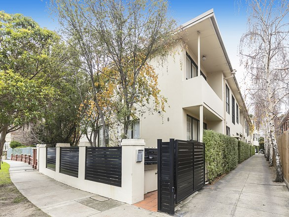 14/8 Charnwood Grove, St Kilda VIC 3182