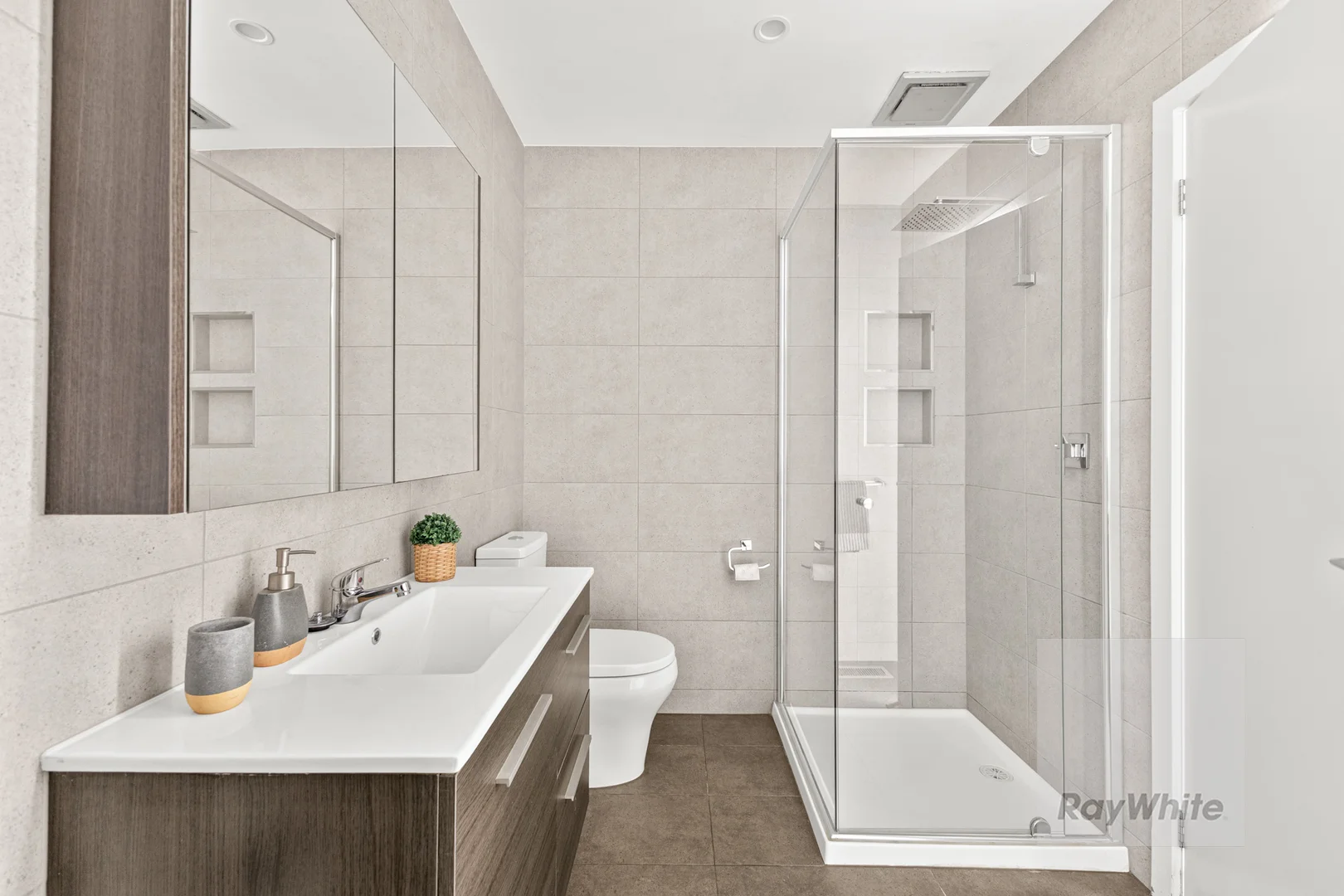 Additional image 13 of 8 Busst Drive, Watsonia North VIC 3087