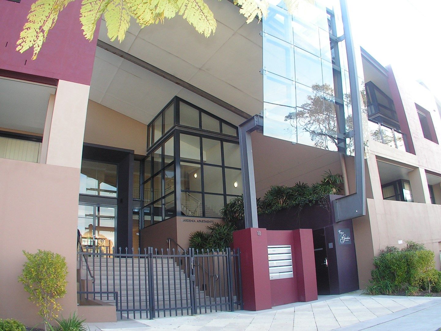 2 bedrooms Apartment / Unit / Flat in C14/18 Jacques St CHATSWOOD NSW, 2067