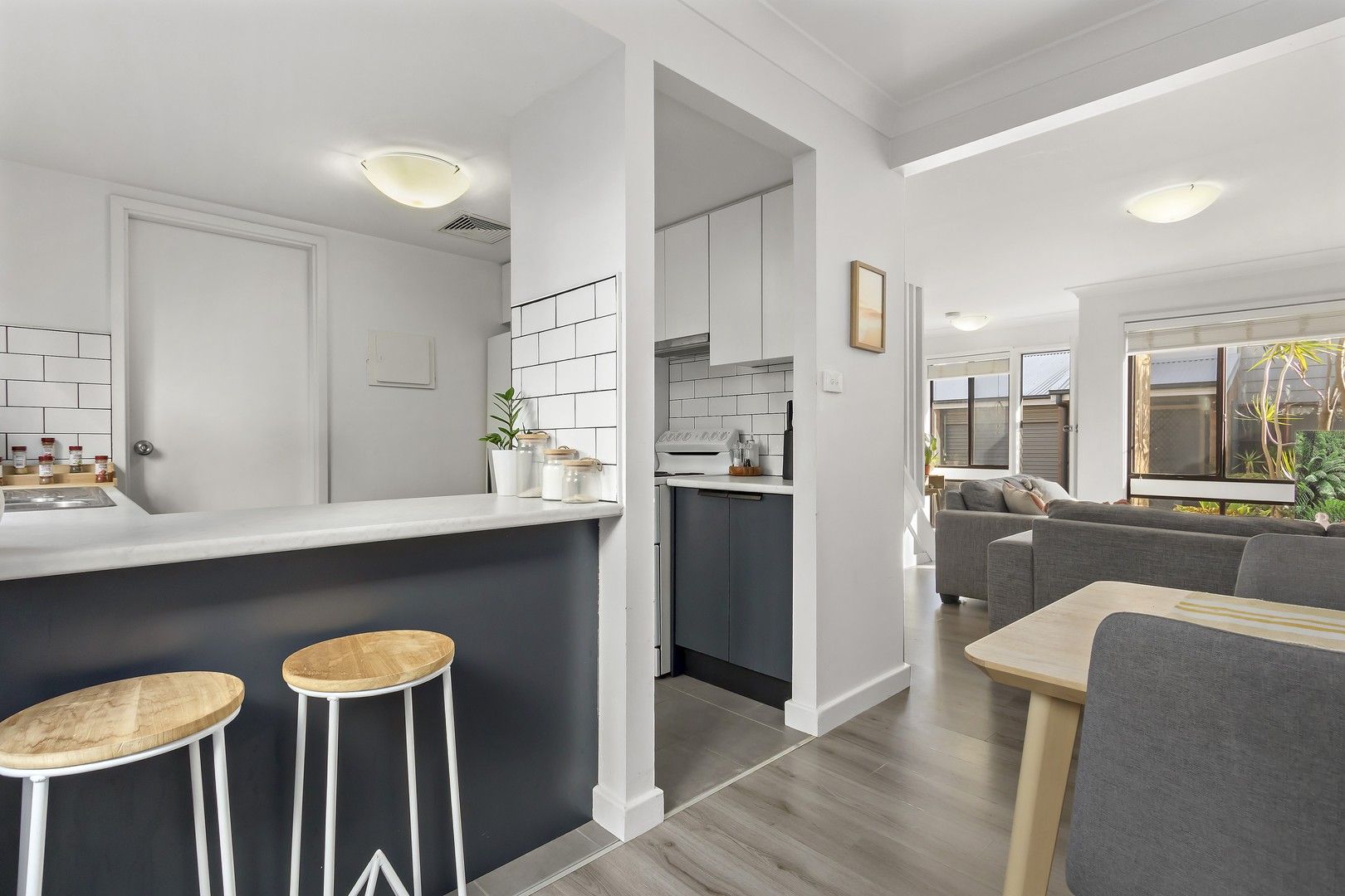 2 bedrooms Apartment / Unit / Flat in 3/59 Corlette Street COOKS HILL NSW, 2300