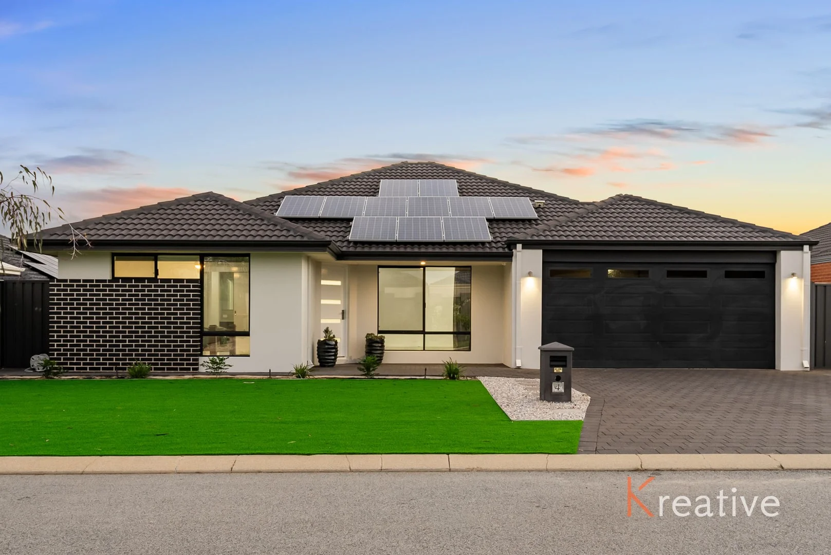 4 Gladalan Way, Piara Waters WA 6112
