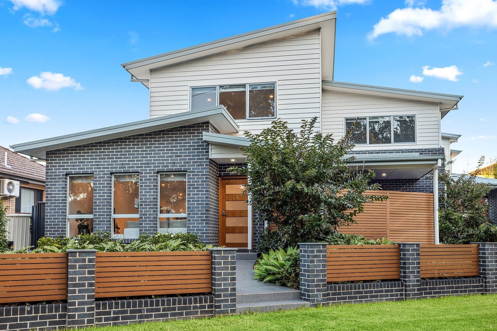 3 bedrooms Townhouse in 1/7 Fisher Street WEST WOLLONGONG NSW, 2500