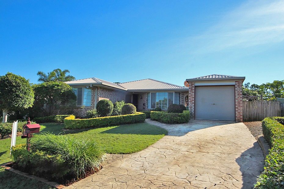 4 bedrooms House in 17 Pandanus Court KALLANGUR QLD, 4503