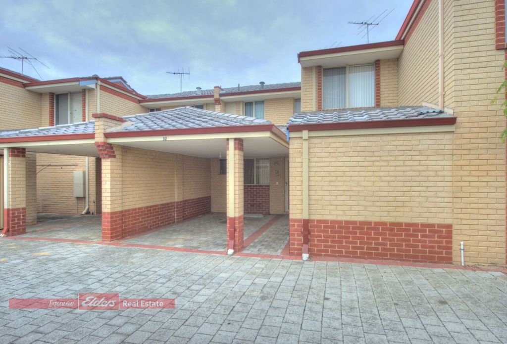 3 bedrooms Townhouse in 32/4 Marlo Place WAIKIKI WA, 6169