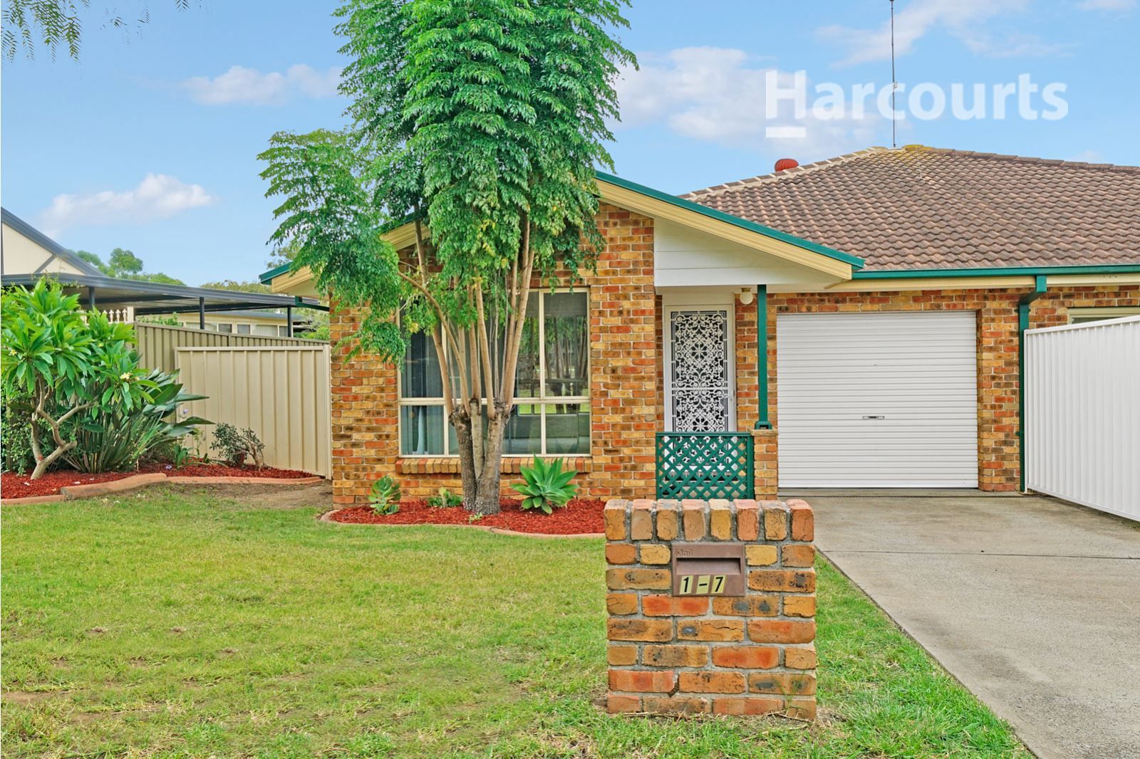 1/7 Kellerman Drive, St Helens Park NSW 2560, Image 0