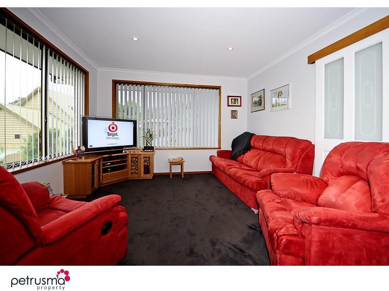 2/125 Pitcairn Street, MONTROSE TAS 7010, Image 2