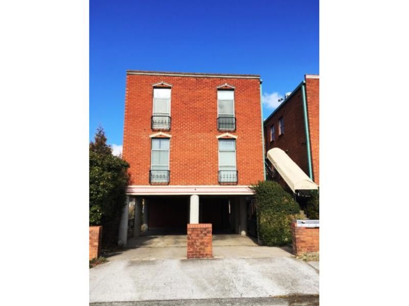 Apartment / Unit / Flat in 1A/4 William Street, BATHURST NSW, 2795