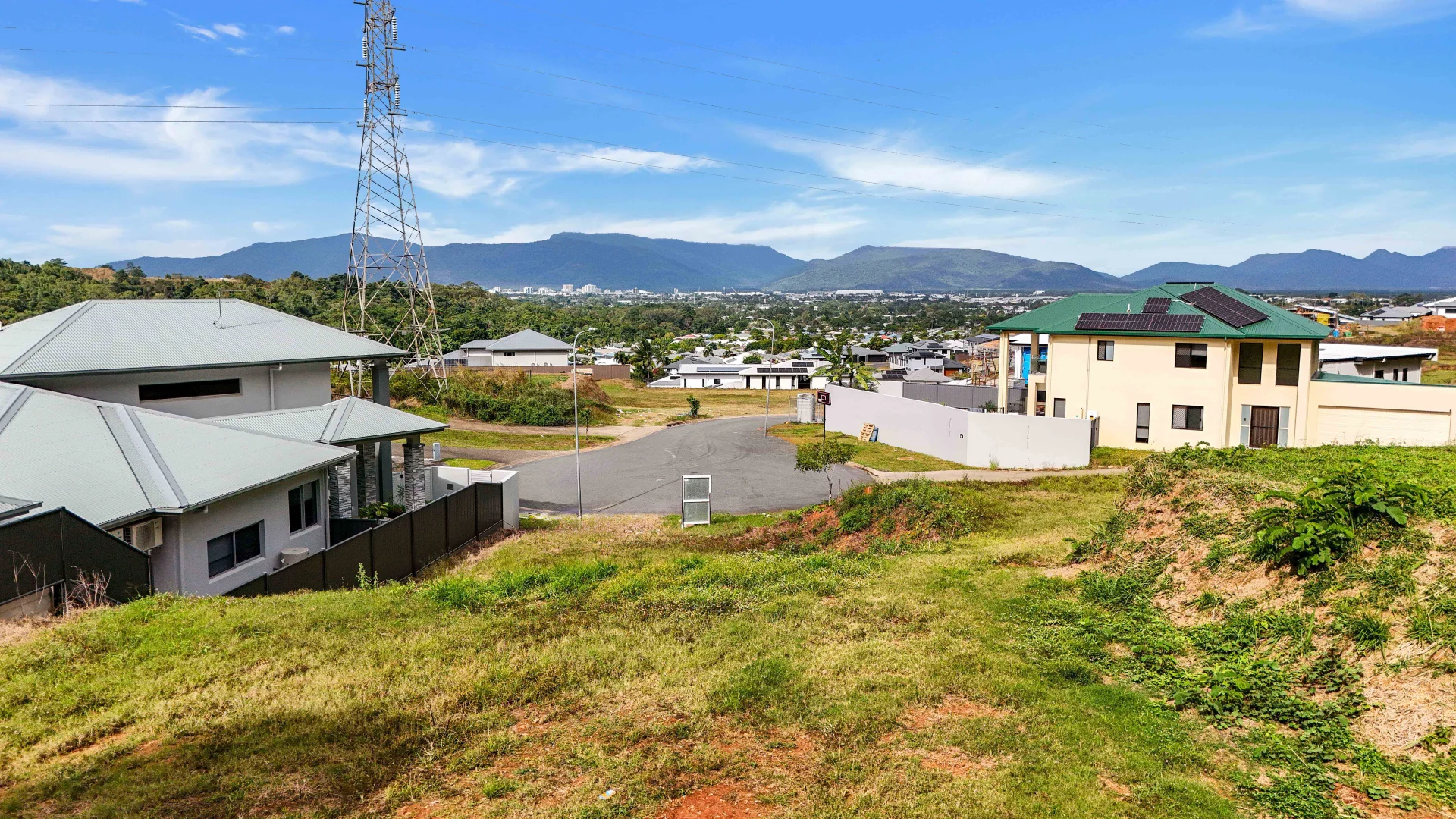 Additional image 3 of 31 KINGFISH STREET, Kanimbla QLD 4870