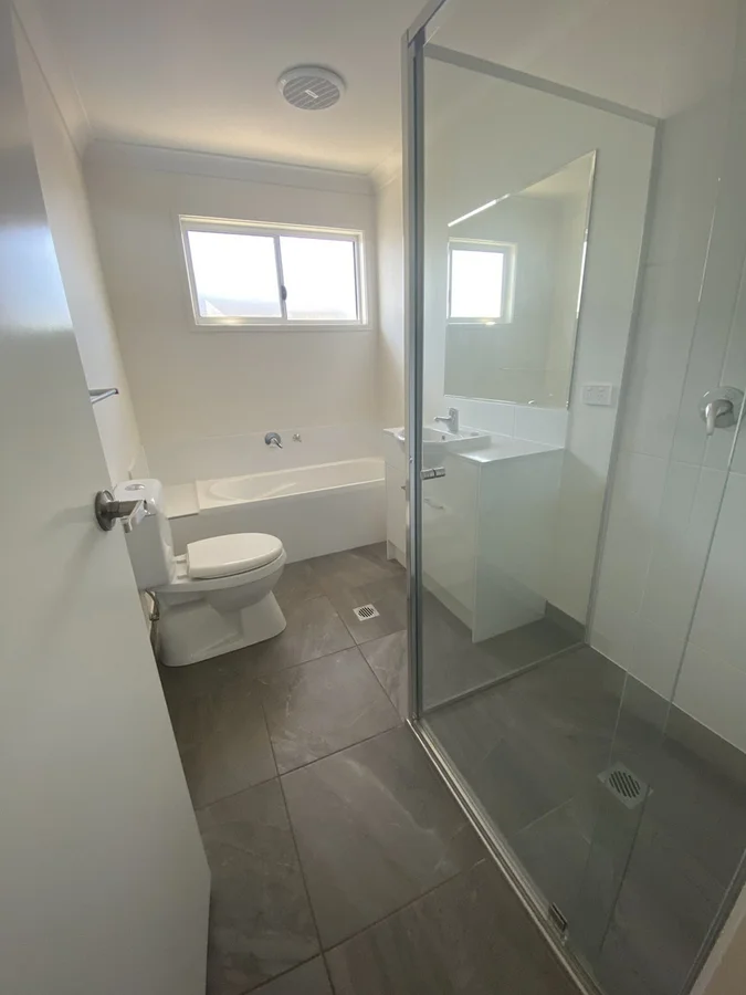 Additional image 13 of 4/442 Hume Street, Middle Ridge QLD 4350